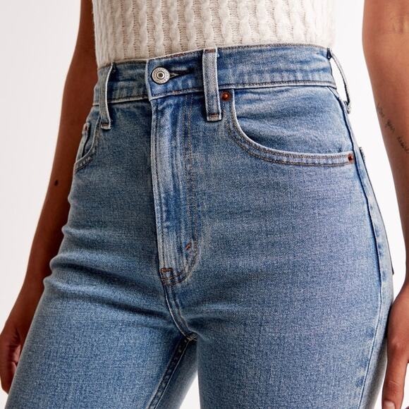 Abercrombie & Fitch Ultra High Rise Ankle Straight Jean size 27 Raw Hem - Picture 6 of 16
